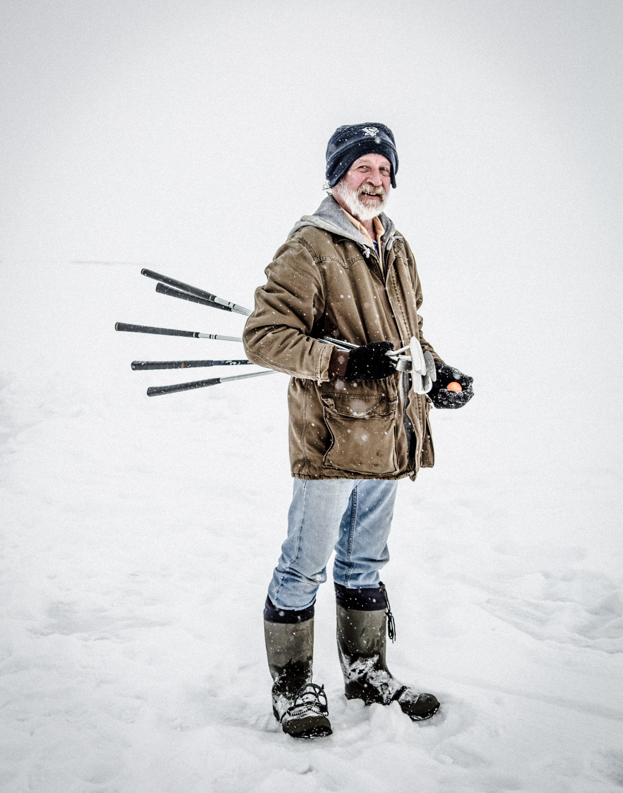 holding_clubs